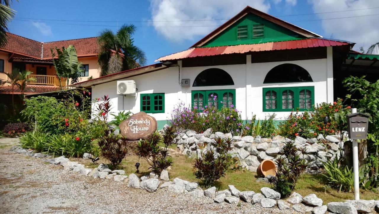 Sabandy House B&B Padang Mat Sirat Экстерьер фото